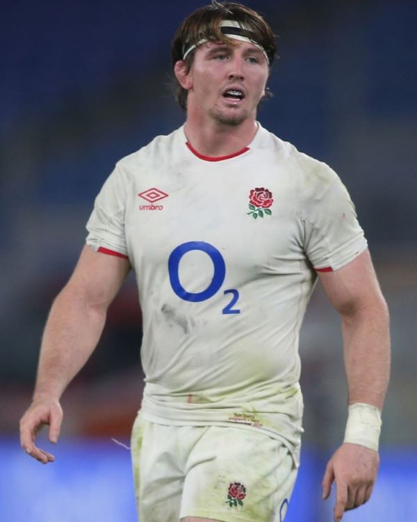 Tom Curry playing in the Six Nations